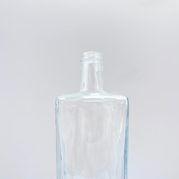 Super Flint Glass Bottle For Liquor 700ml Nordic Gin Whisky Spirits Tequila Vodka Glass Bottle