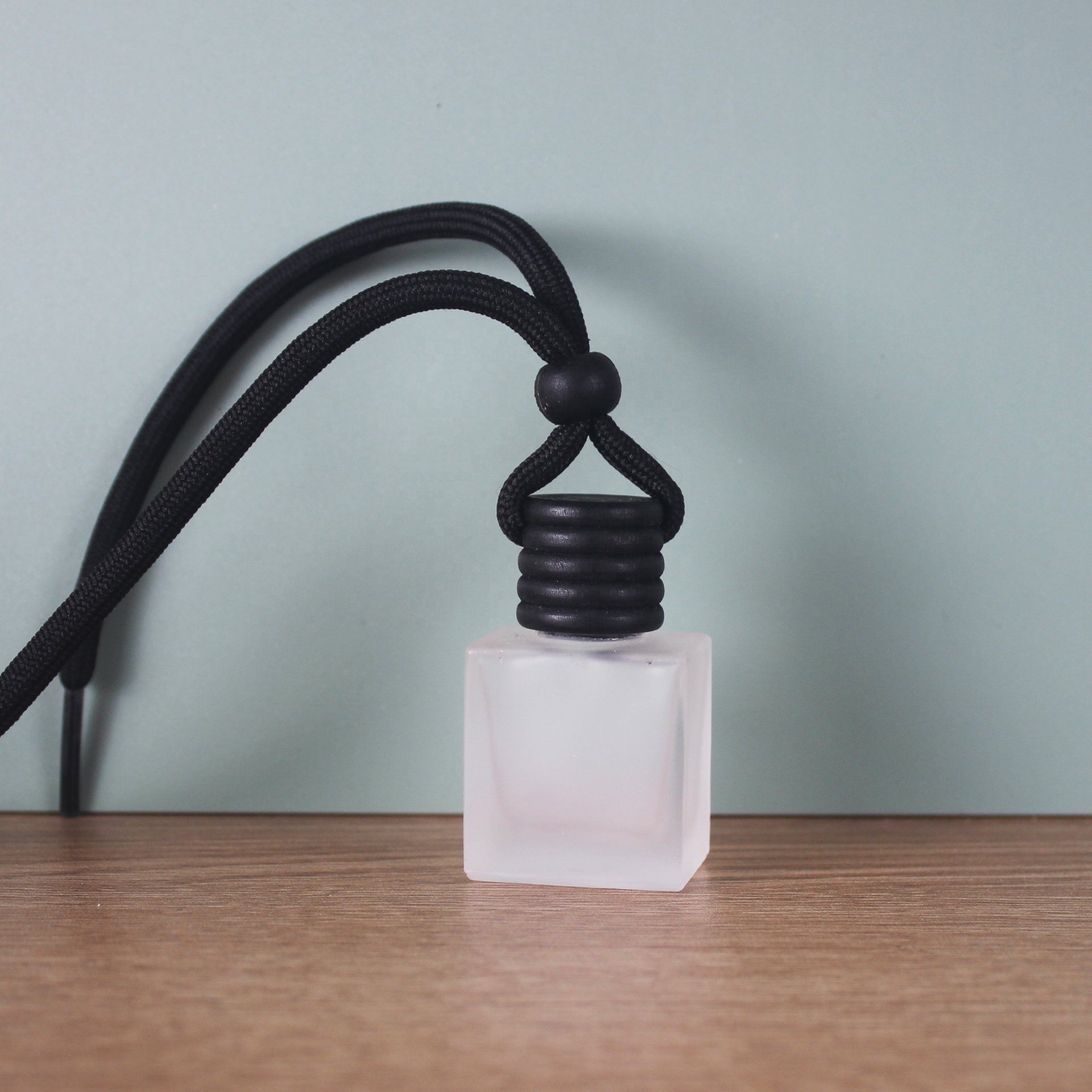 8ml 10ml 12ml Square Car Air Freshener Perfume With Black Wooden Cap Car Reed Diffuser Matte White Empty Glass Frosted Bottles