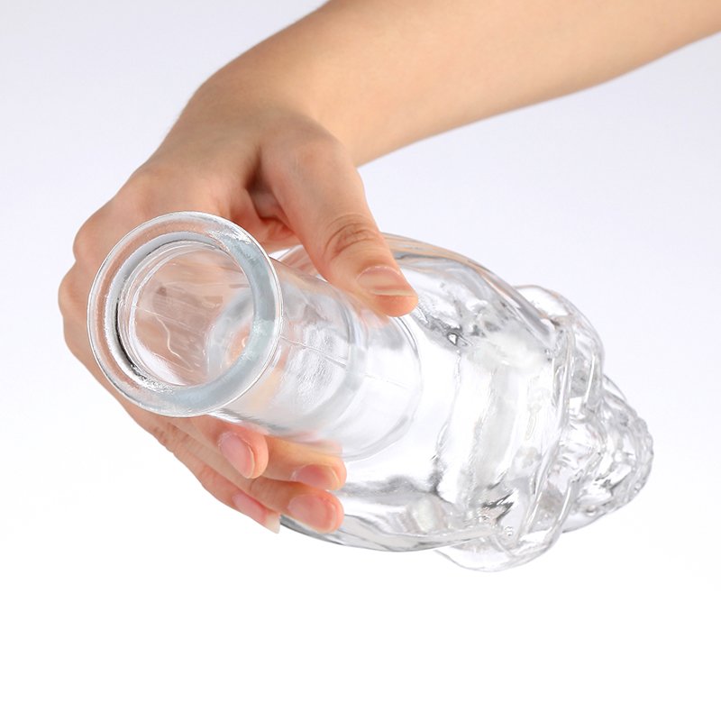 Long neck Skull shaped glass wine bottle creative glass bottles With lid Empty Gin Glass Bottles for Sale