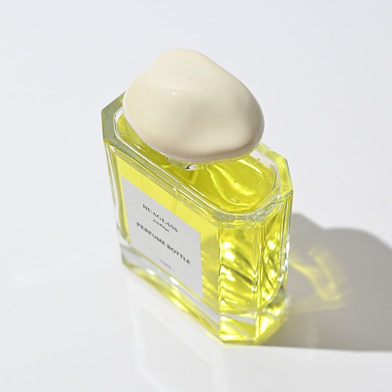 Unique Cloudy Shape Shape 100ml Glass Perfume Bottle Hot Sales Cologne Glass Bottles 100ml