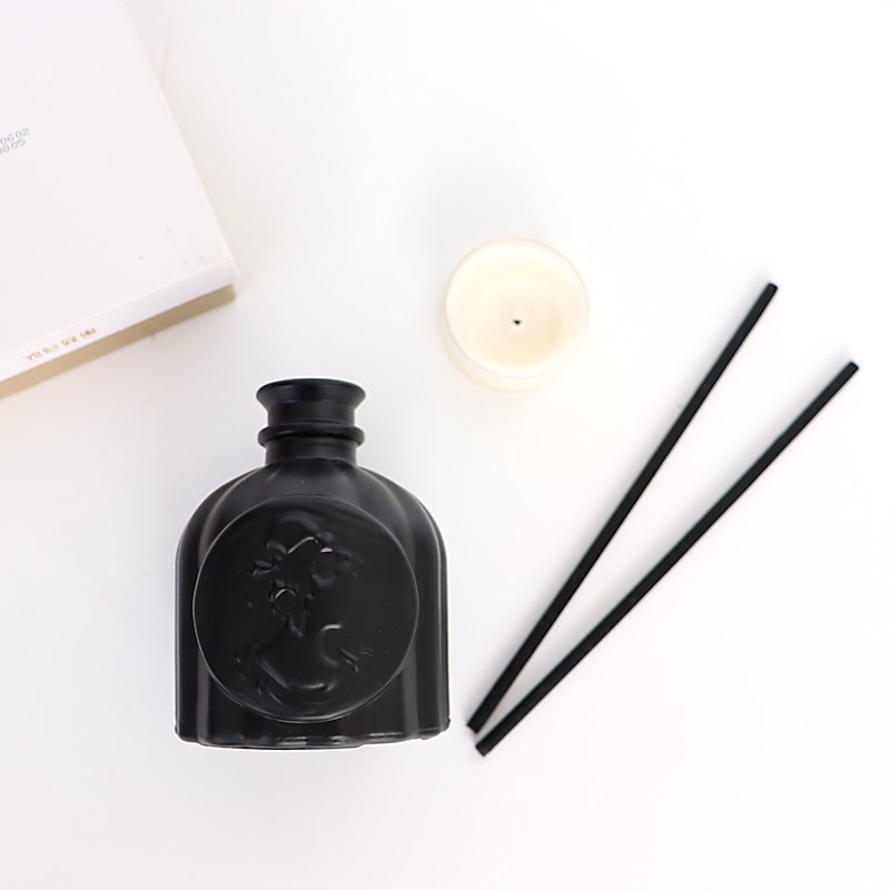 Wholesale 100ml embossed Diffuser glass bottle Matt Black 200ml 280ml scent perfume oil Bottle for Aromatherapy freshener