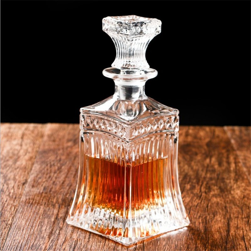 World hot sale whiskey glass bottle gift crystal whiskey bottle for whiskey