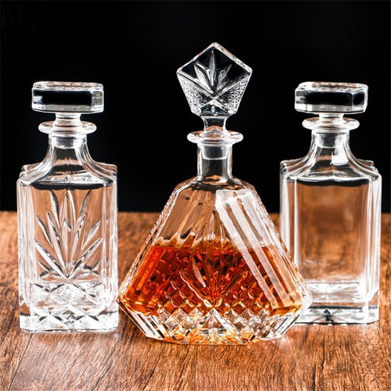 World hot sale whiskey glass bottle gift crystal whiskey bottle for whiskey