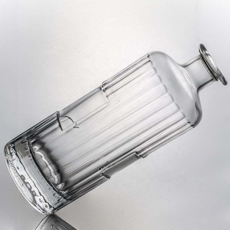 Custom vertical line 700ml glass liquor bottle for vodka gin whisky spirit bottle with cork top