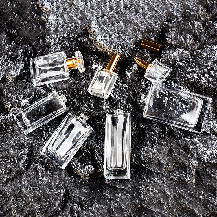 Wholesale Free Sample Luxury Woman 20ml 30ml 50ml 100ml Square Spray Glass Empty Perfume Bottle 50 ml 100ml