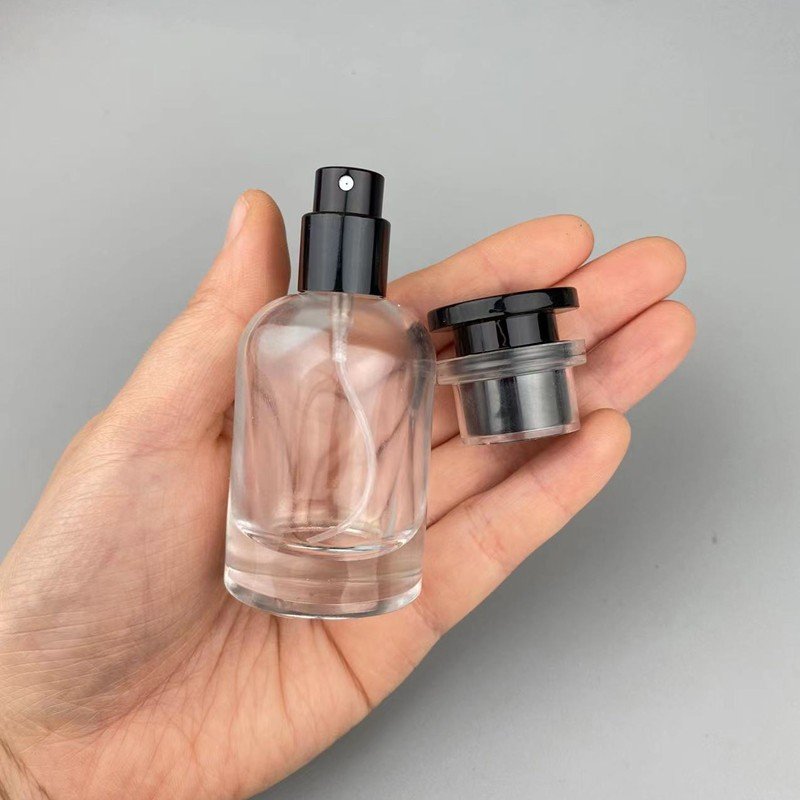 50ml Luxury Round Shoulder Perfume Bottles Cover Transparent Spray Refillable Glass Bottle Portable Fragrance Diffuser Bottle