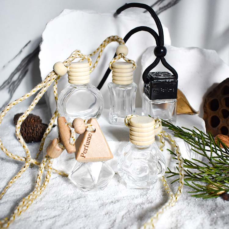 New Coming Wholesale Hanging Empty Air Freshener essential oil diffuser glass bottles for car with Wooden Lid