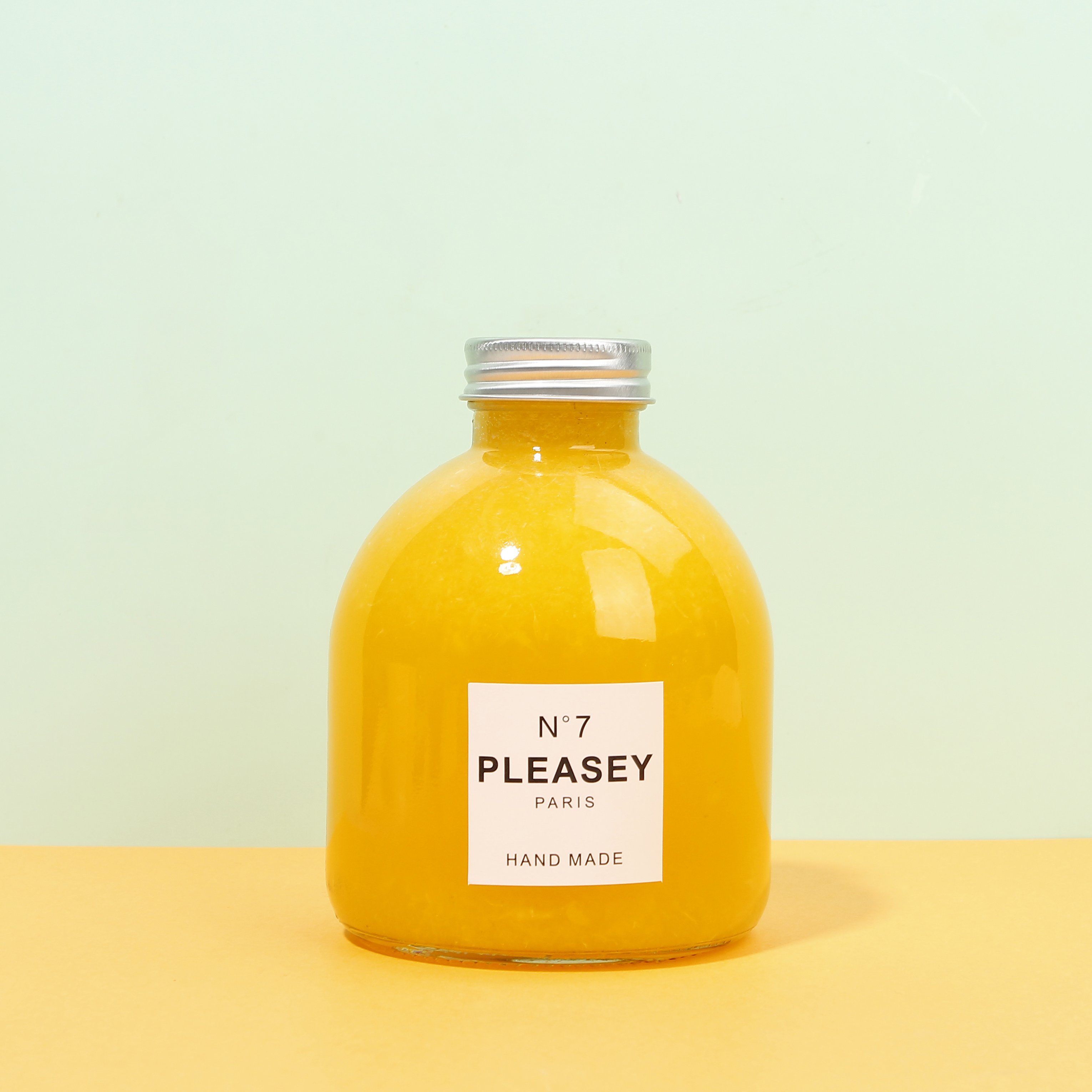 Hot Seller Ice Water Milk Coffee Latte Clear Custom Container Empty 300ml 500ml Belly- Style Juice Bottle Glass with Screw Lid