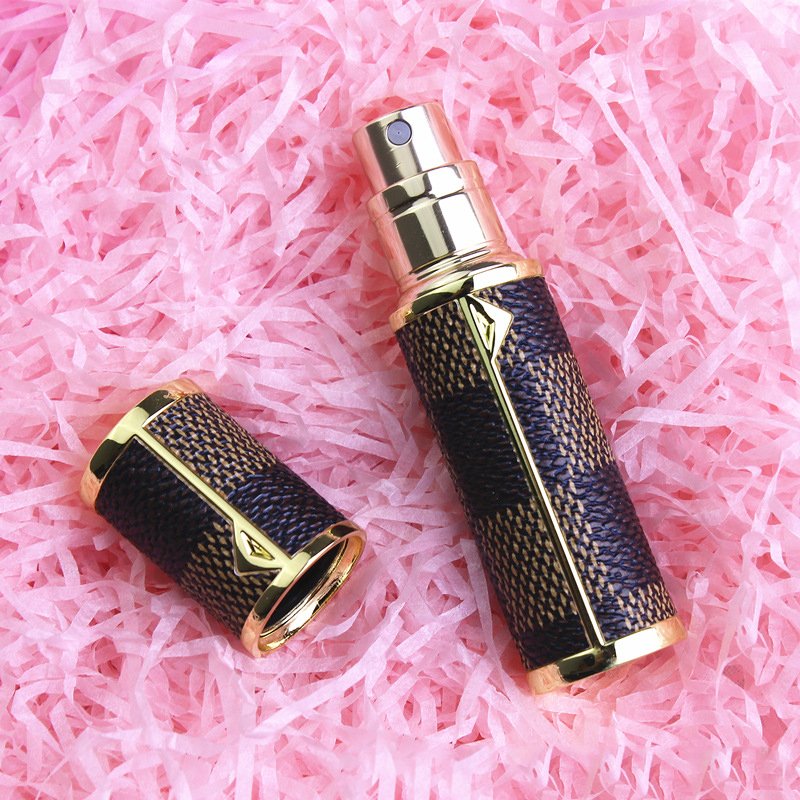 Refillable Leather empty perfume bottles 30ml 50ml 100ml colored glass bottle screw type perfume bottle