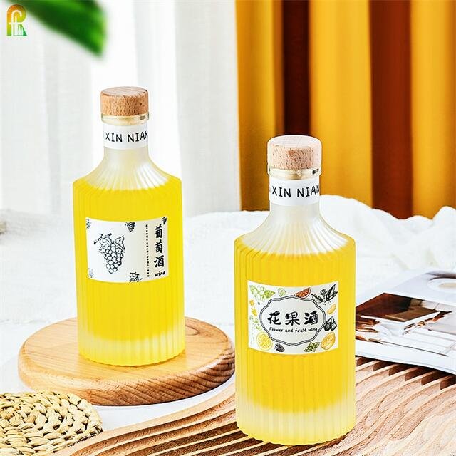 Stocked 250ml 500ml 750ml 75cl Clear Wide Mouth Super Flint Custom Spirit Liquor Whiskey Gin Rum Vodka Glass Bottle With Cork