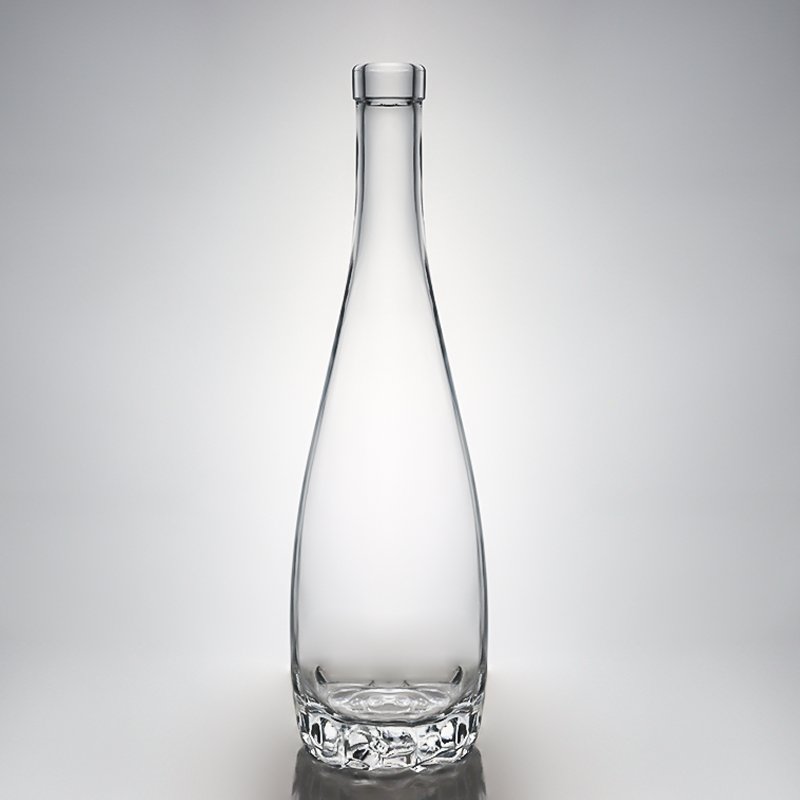Manufacturer Hot Sale Food Grade 500ml 700ml 750ml Vodka Whisky Tequila Rum Gin Brandy Glass Bottle With Cork