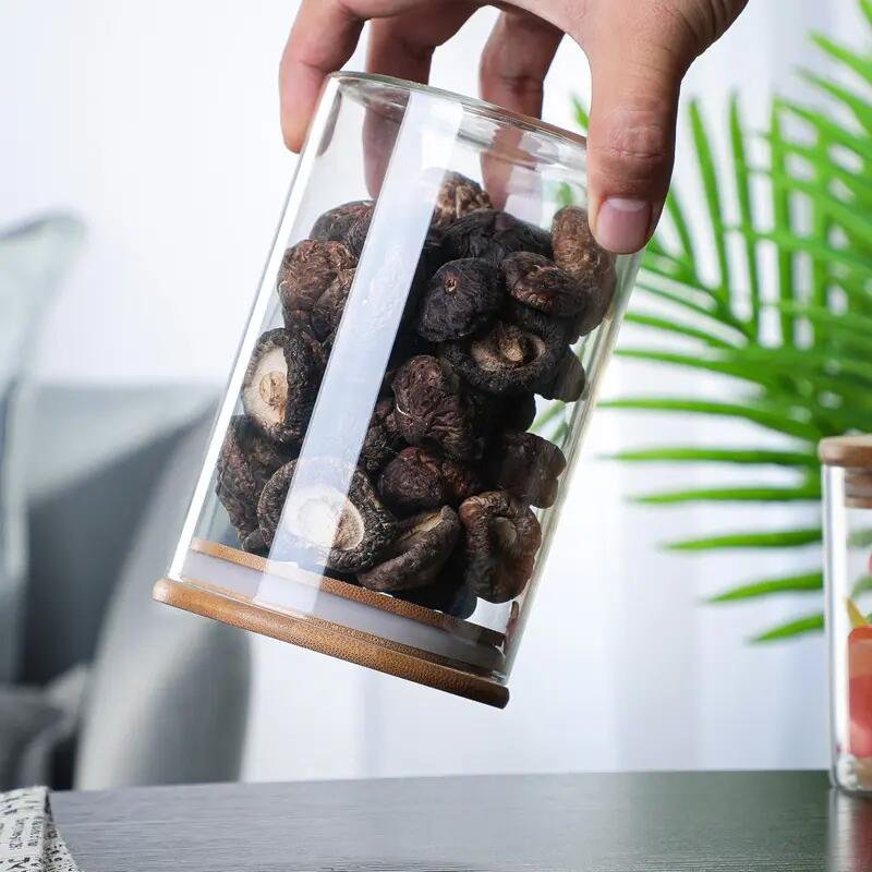 Widely Used Kitchen Supplies Spices Herbs Products Container Glass Bottle With Sealed Bamboo Lid