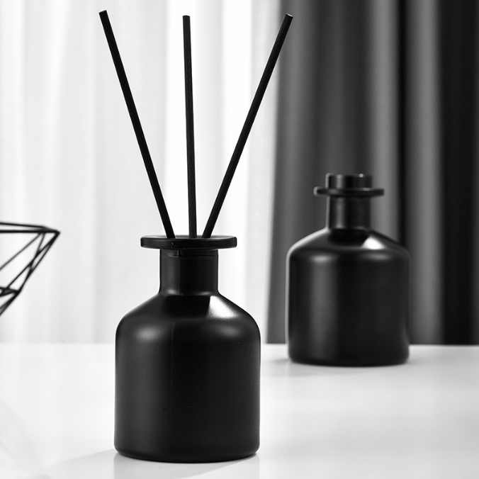 Wholesale unbreakable home air freshener container 50ml 100ml 150ml matte black reed diffuser glass bottle