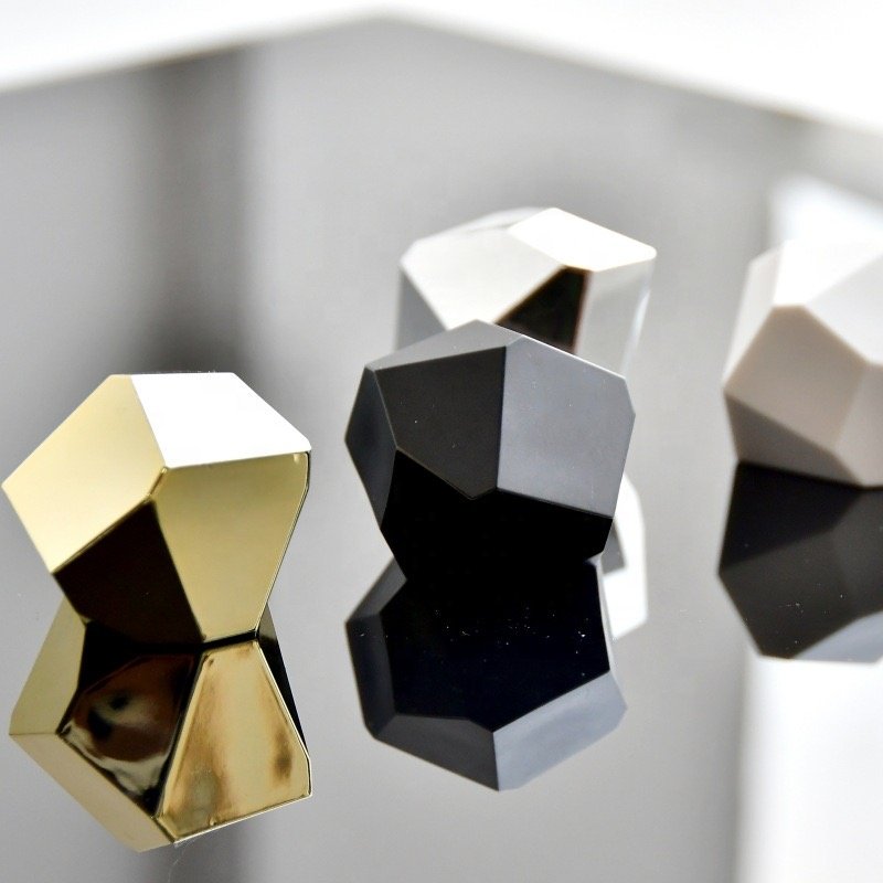 stock 30ml 50ml empty luxury square design perfume glass bottle with polygon cap