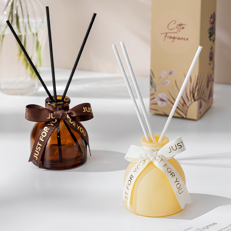 Hot Selling Private Label Flower Luxury Glass Bottle Reed Diffuser for Home Fragrance Decoration