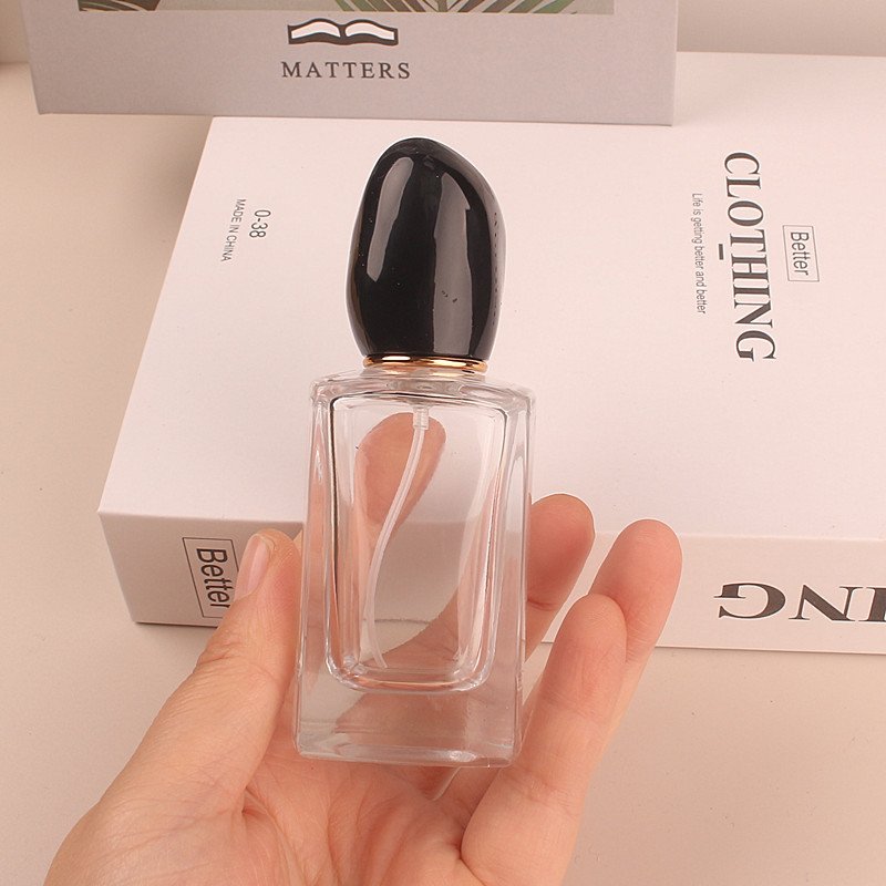 Wholesale Luxury Clear Square 50ml Black Cap Perfume Bottles Spray Glass Empty Perfume Atomiser Refillable Bottle