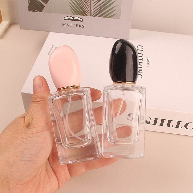 Wholesale Luxury Clear Square 50ml Black Cap Perfume Bottles Spray Glass Empty Perfume Atomiser Refillable Bottle