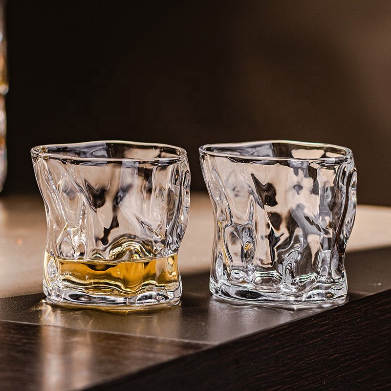 Wholesale Stock European Cup Whiskey Bottle and Glass Set Sparkling Wine Glass Bottle Whiskey Glass Decanter
