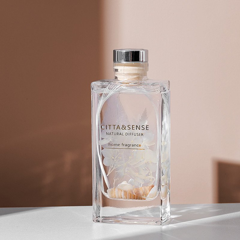 Wholesale Custom luxury Air Fresher Glass Bottle Flower Reed Diffuser For Office Home