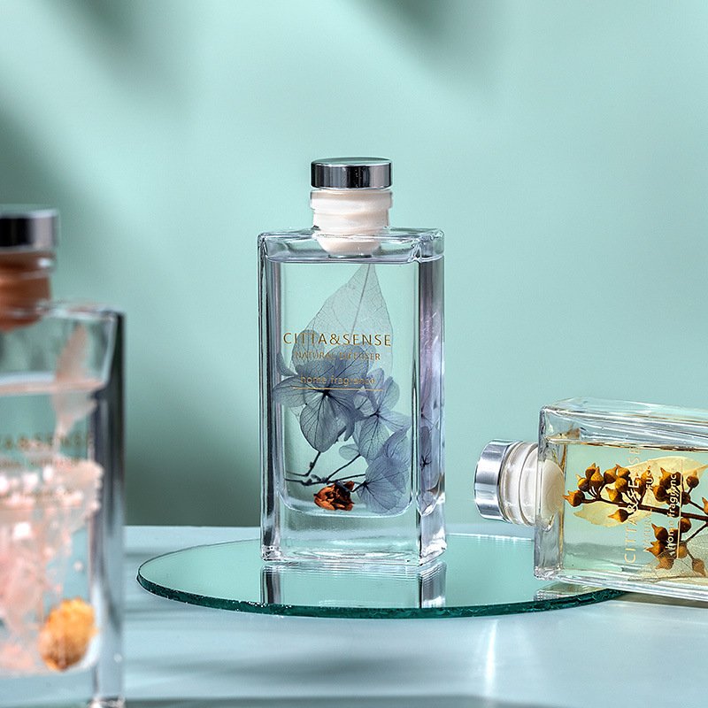 Wholesale Custom luxury Air Fresher Glass Bottle Flower Reed Diffuser For Office Home