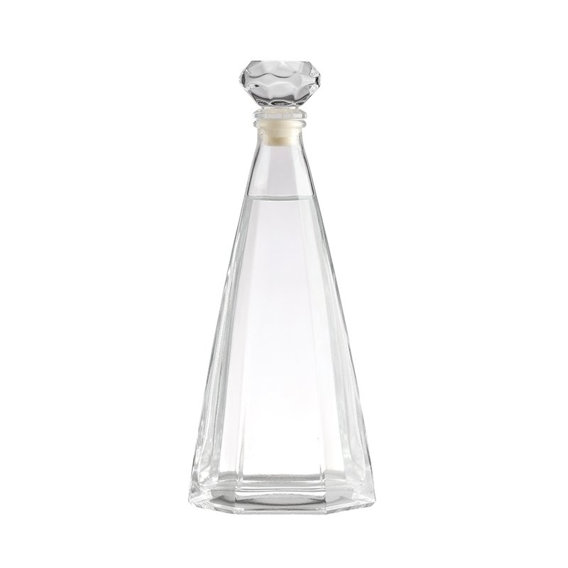 Empty Glass Liquor Vodka Bottle Hexagonal Pyramid Shaped 500ml 700ml Beverage Juice Milk Alcohol Glass Bottle