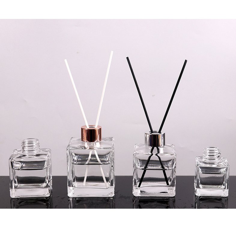 Quan Sheng Empty Diffuser Glass Bottle Fragrance Diffuser Square Bottle at stock