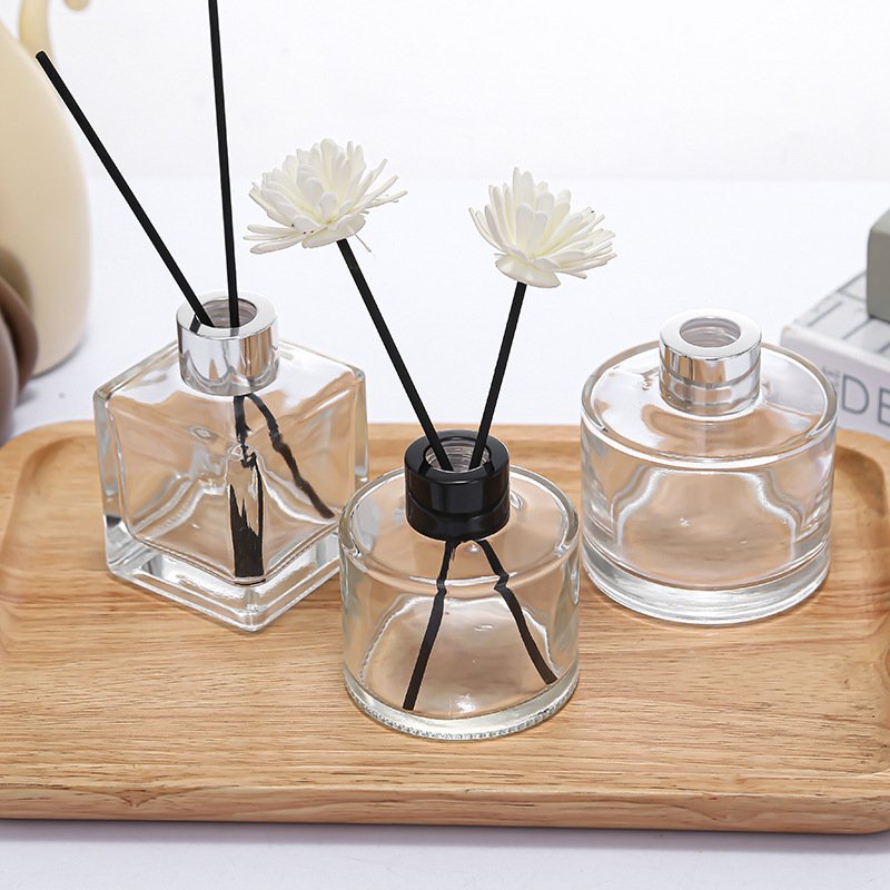 Quan Sheng Empty Diffuser Glass Bottle Fragrance Diffuser Square Bottle at stock