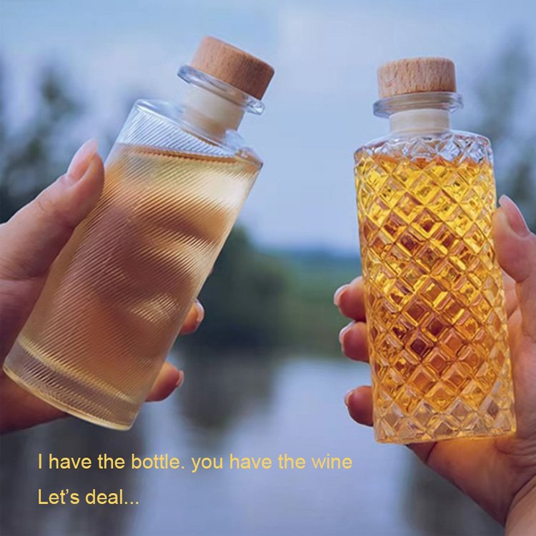 Gin Liquor Beverage Wine Bottle Glass Bottles Clear Empty Mini Glass with Wood Cork 100ml Juice Beer Bottle Transparent