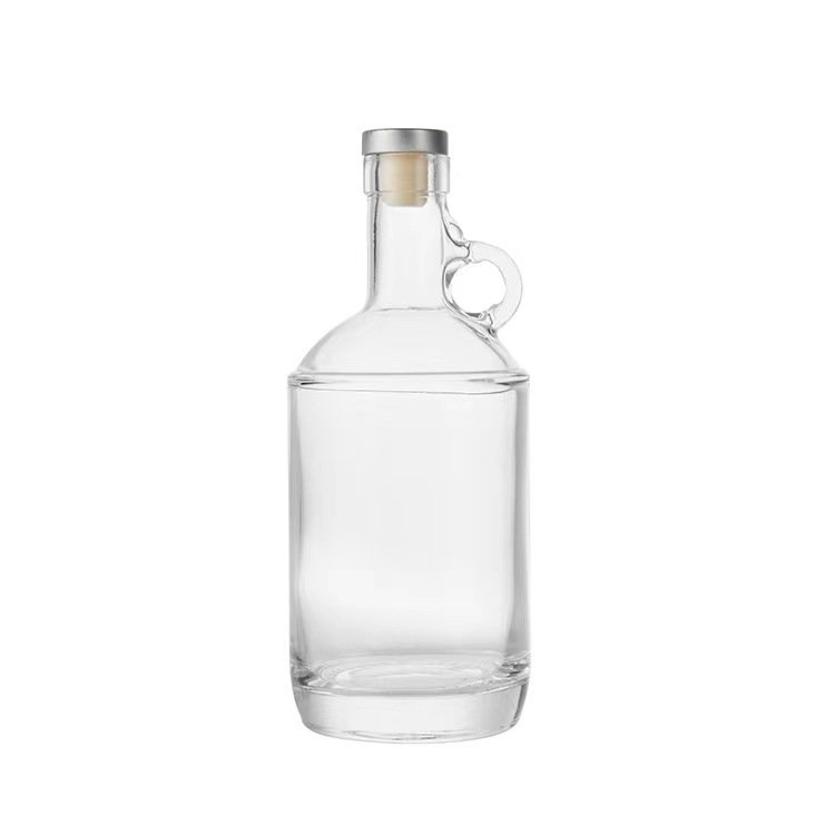 Wholesale 500 Ml 700 Ml 750 Ml Spray Frosting Vodka Whisky glass bottle Unique Handle Design Clear glass bottle With Cork