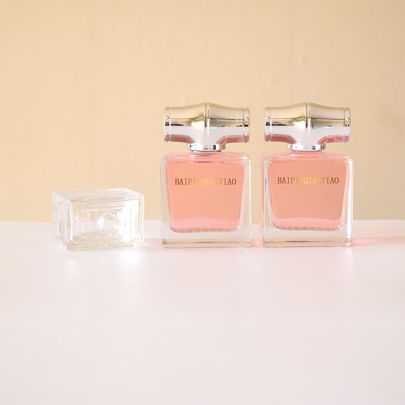 OEM 50 ml custom luxury women square shape transparent 30ml 50ml glass perfume bottle for gift