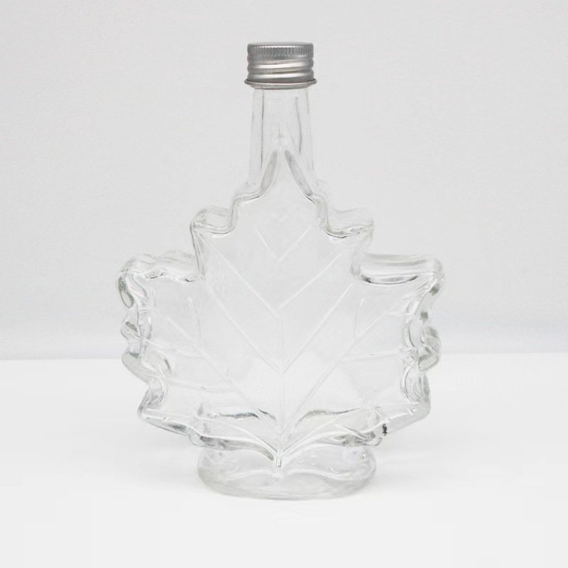 50ml 100ml 150ml Maple Leaf Unique Beverage Vodka Cannabis Glass Bottle with Screw Cap