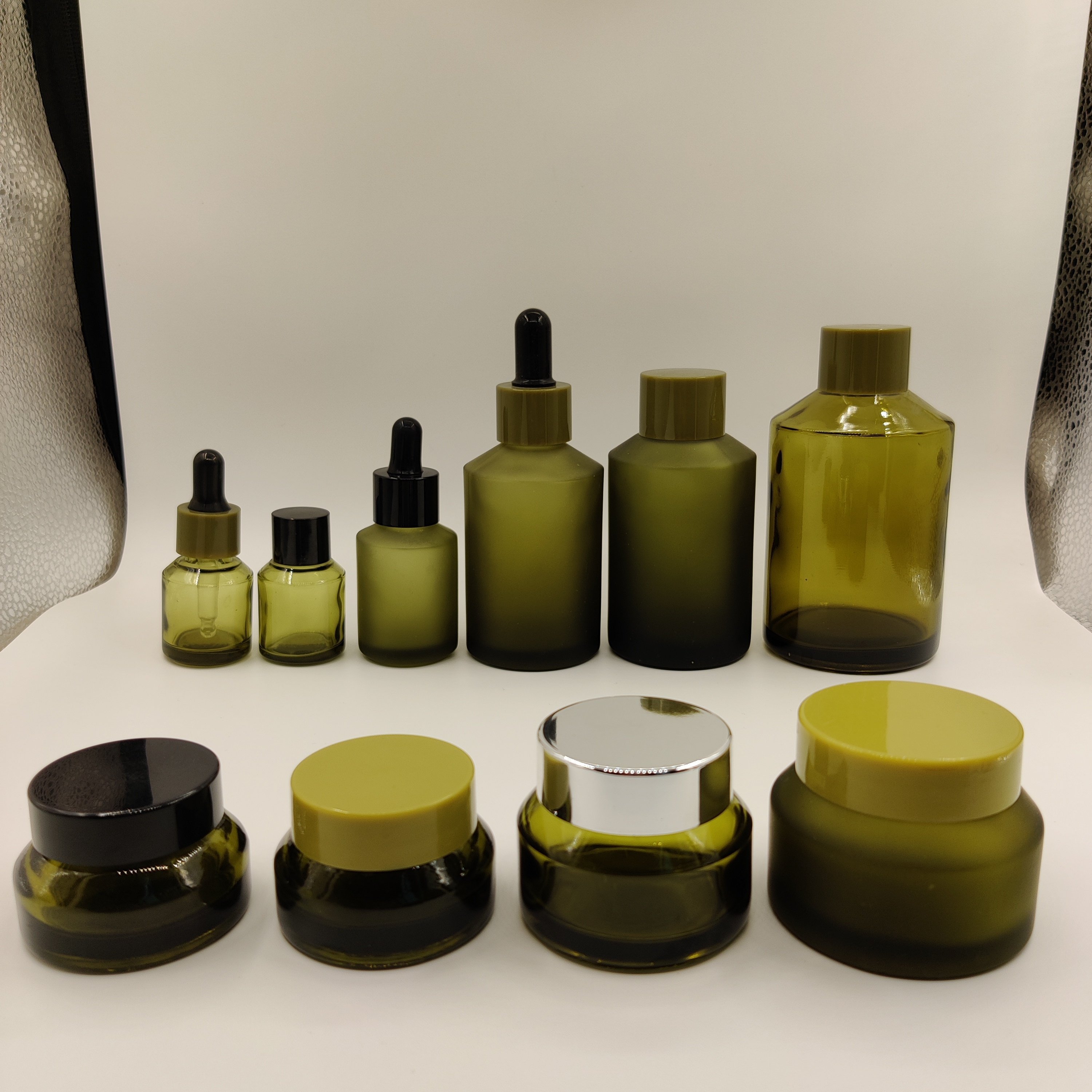 Popular Design Care set Glass Bottle Set Skin Care Sun green Packaging Bottles