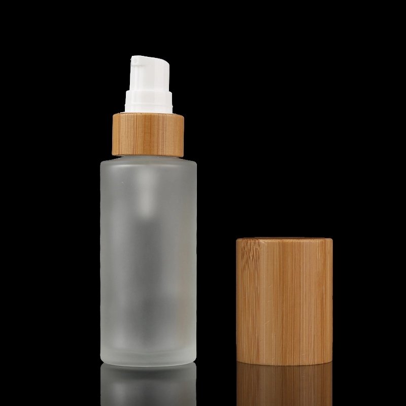 Glass Cosmetic lotion Bottles Frosted Glass Spray Bottles 100ml with Bamboo Pump Spray