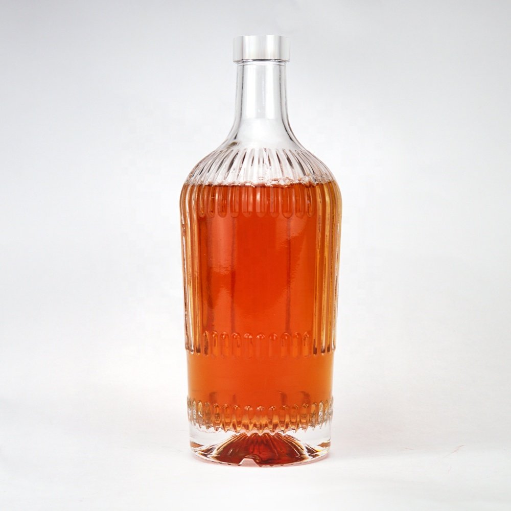Glass Bottles 700ml Liquor Glass Bottle With Stopper Liquor Spirits Glass Bottle for Vodka Gin Whiskey