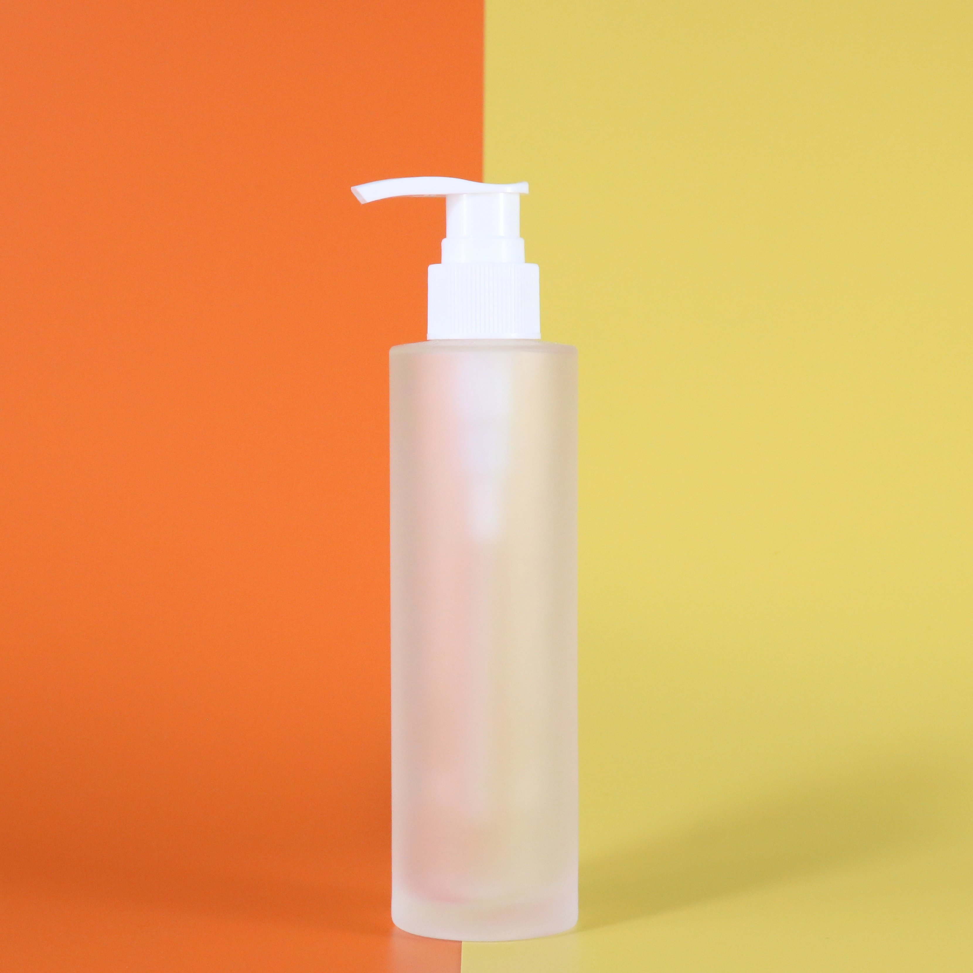 Cosmetics packaging containers frosted glass bottle 20ml 30ml 40ml 50ml 100ml 120ml body lotion glass pump bottle