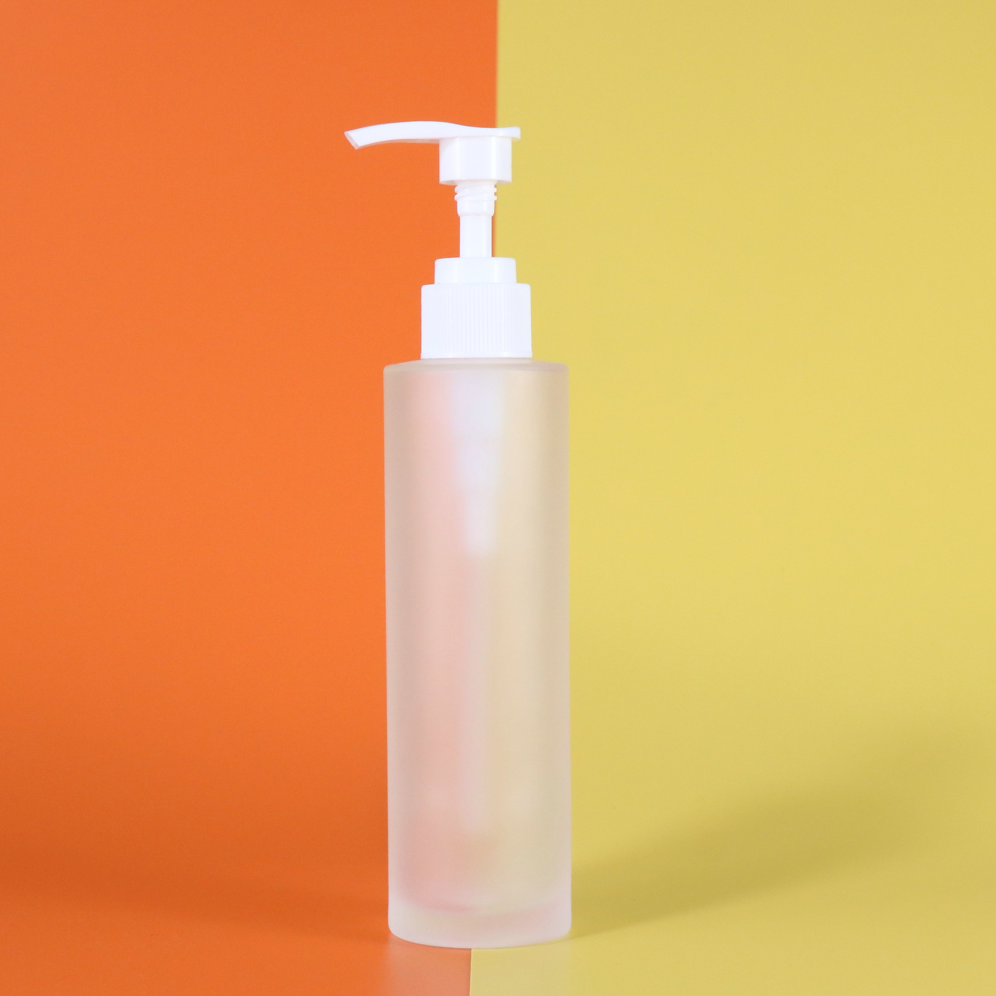 Cosmetics packaging containers frosted glass bottle 20ml 30ml 40ml 50ml 100ml 120ml body lotion glass pump bottle