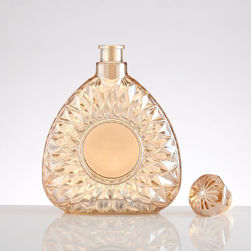 China Supplier Luxury Large Glass Bottles 750ml Milk Glass Wine Industrial Use Clear White Open Cap Square Shape Engraved