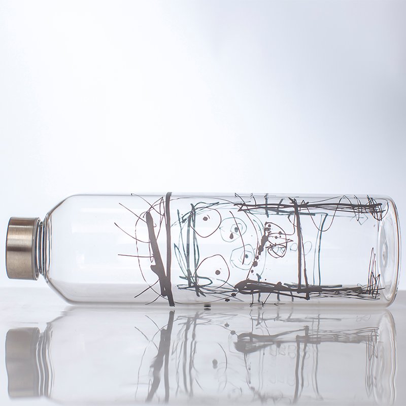 Hot sales leakproof easy to drink glass sports water bottle for mountaineering