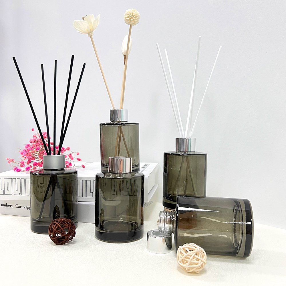 180ml frosted INS Simple transparent Essential oil glass diffuser bottle with cap