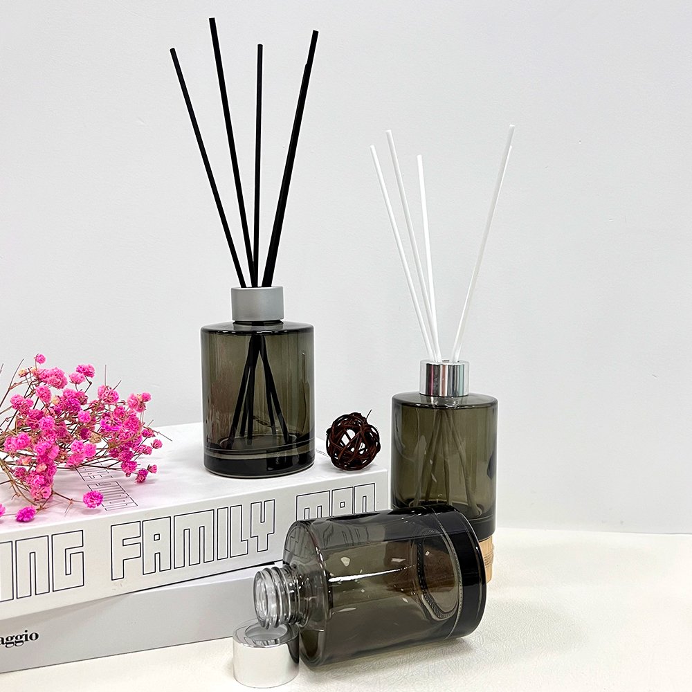 180ml frosted INS Simple transparent Essential oil glass diffuser bottle with cap