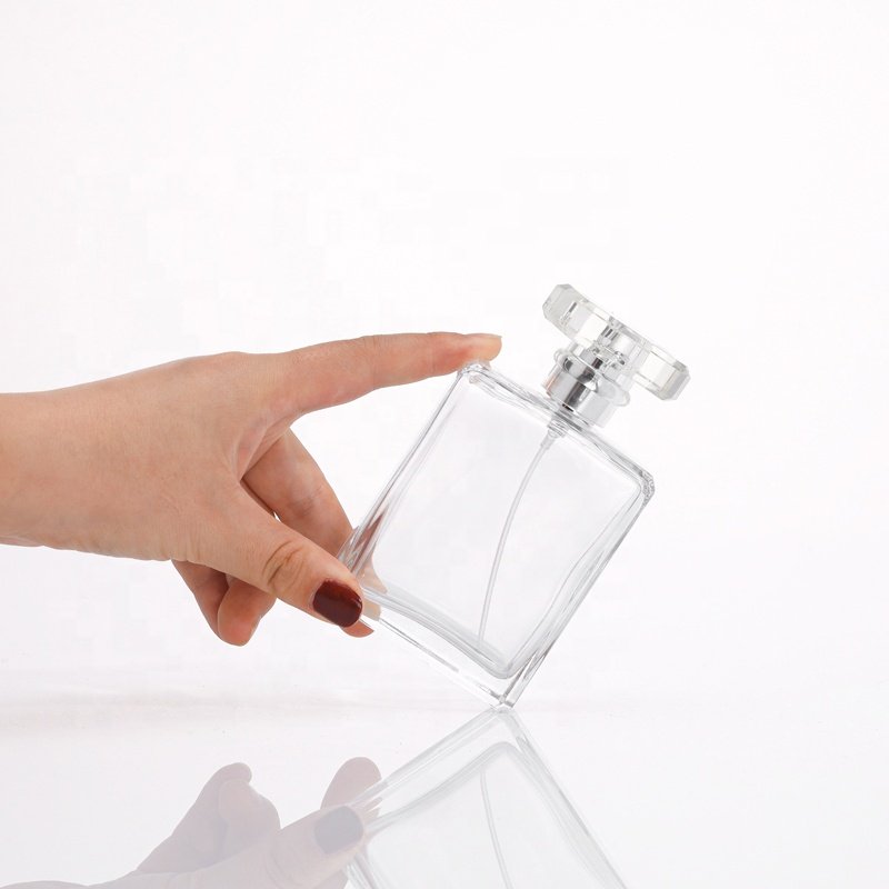 Luxury 20ml 30ml 50ml 100ml Square Glass Perfume Bottle with Pump Sprayer Accept Screen Printing Surface