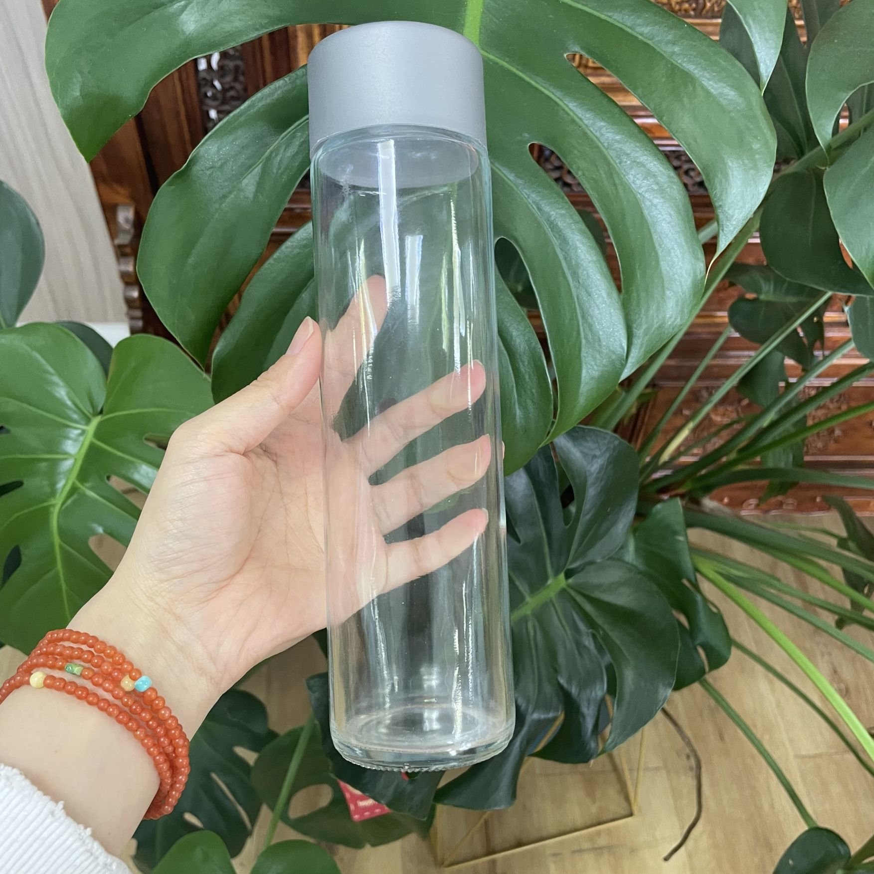 Customized Glass Water Bottle With Screw Cap 330ml 500ml 750ml 1000ml Water glass bottle For Travelling Custom Logo