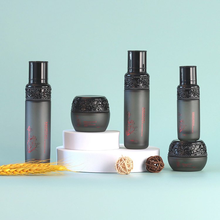 Black Carved Lid High End Glass Packaging 100ml Pump 40ml Lotion Bottle 30ml Dropper Unique Design Middle Eastern Islamic
