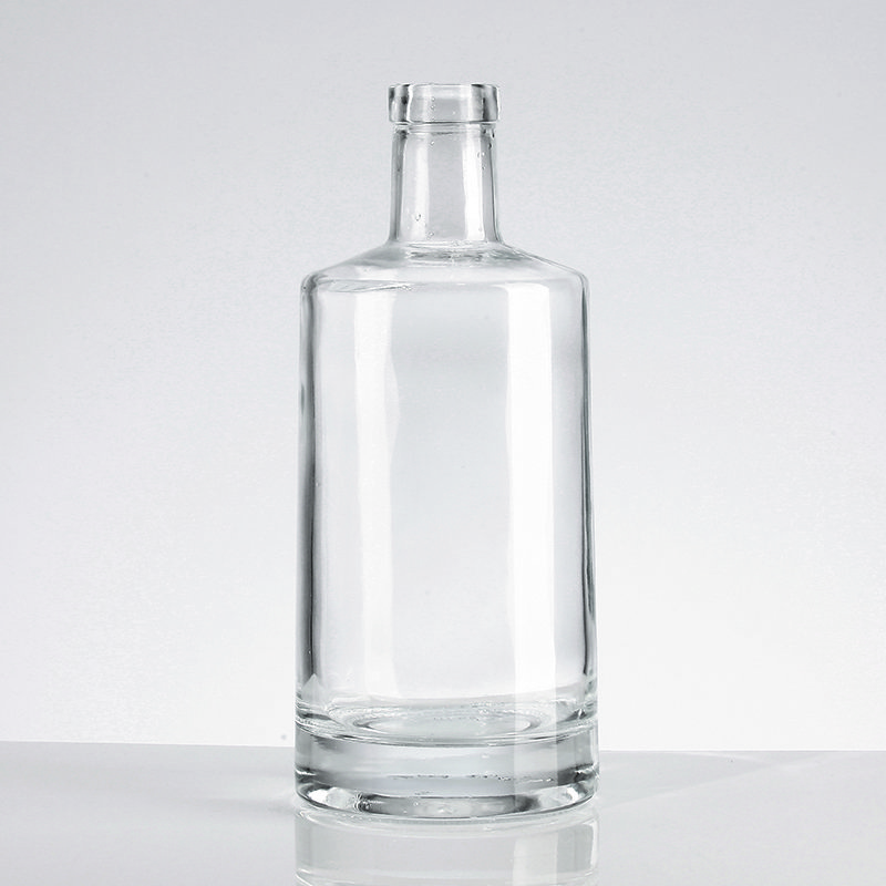 500 Ml Transparent Clear Glass Bottles 750 Ml Vodka Glass Bottle with Corks High End Manufacturer For Whisky Wine