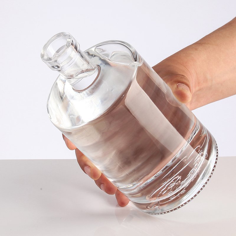500 Ml Transparent Clear Glass Bottles 750 Ml Vodka Glass Bottle with Corks High End Manufacturer For Whisky Wine