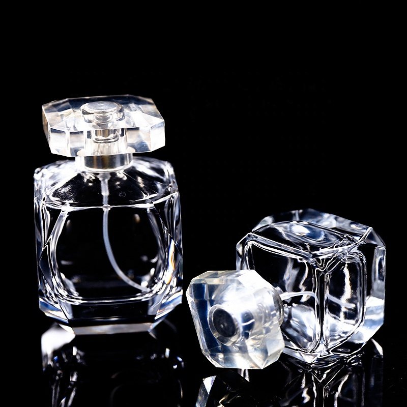 Hot sell crystal glass perfume bottles 50cl spray pump perfume bottles with sarin cap