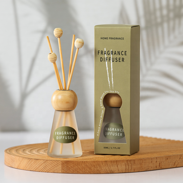 50ml Custom low price home decor fragrance Reed Diffuser with essential oil refills glass bottle wood cap air freshener perfume