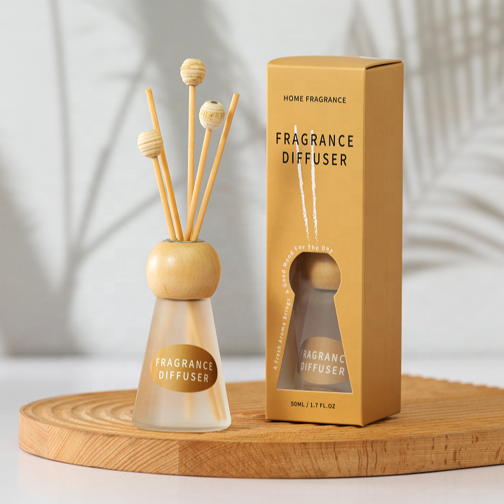 50ml Custom low price home decor fragrance Reed Diffuser with essential oil refills glass bottle wood cap air freshener perfume