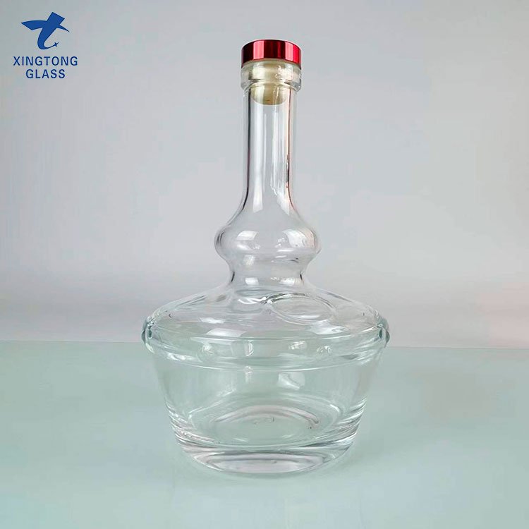 China Factory Customized 100ml, 200ml, 375ml, 500ml, 700ml, 750ml, 1000ml liquor glass bottle
