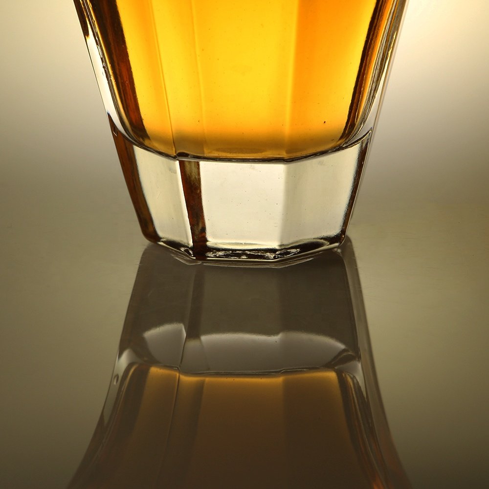 Romantic Shape Thick Bottom 500ml 700ml Spirit Bottle Unique Design Whisky Tequila Rum Liquor Glass Bottle